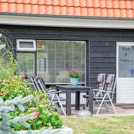 Bed & Breakfast Wulpenweid Bed & Parking Den Burg